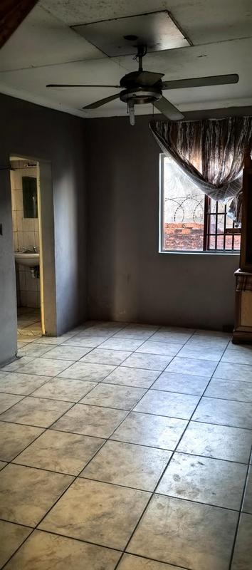 2 Bedroom Property for Sale in Kwanonqaba Western Cape